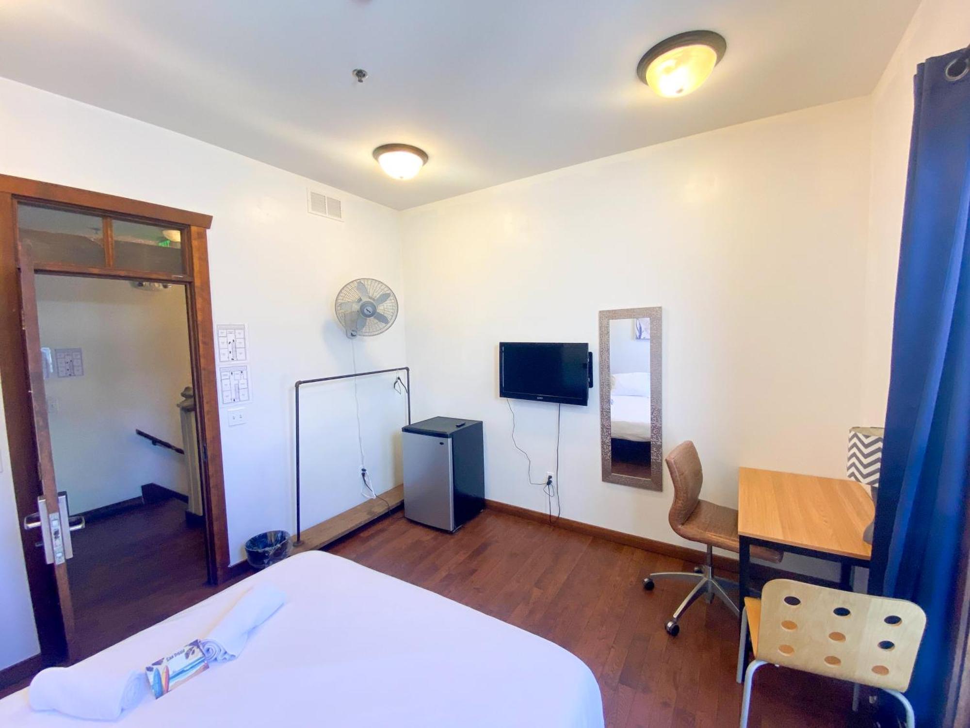 Ith San Diego Adventure Hostel (Adults Only) Экстерьер фото